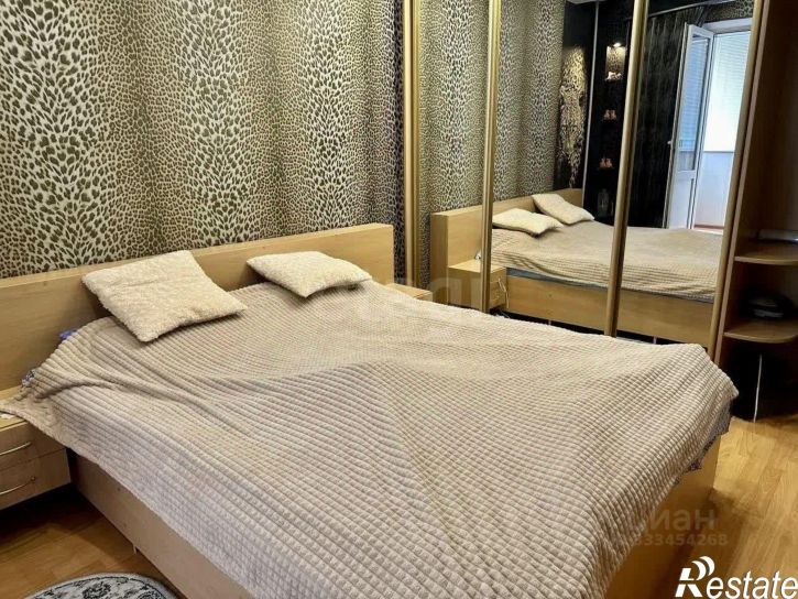 4-комн квартира улица Есенина, 26,  д. 26