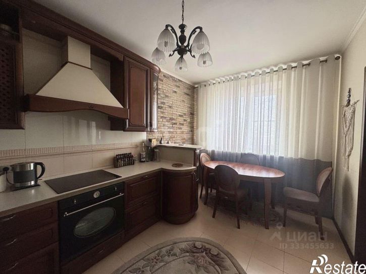 3-комн квартира ул 5 Августа, 31,  д. 31