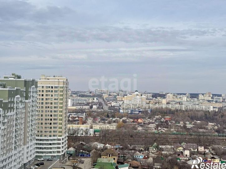 3-комн квартира ул 5 Августа, 31,  д. 31