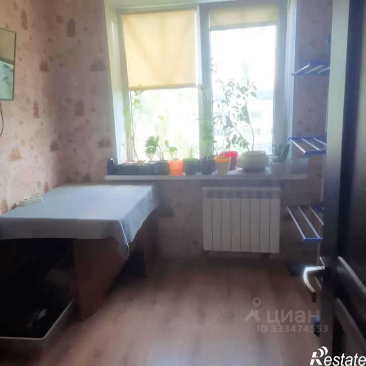 4-комн квартира улица 60 лет Октября, 1,  д. 1
