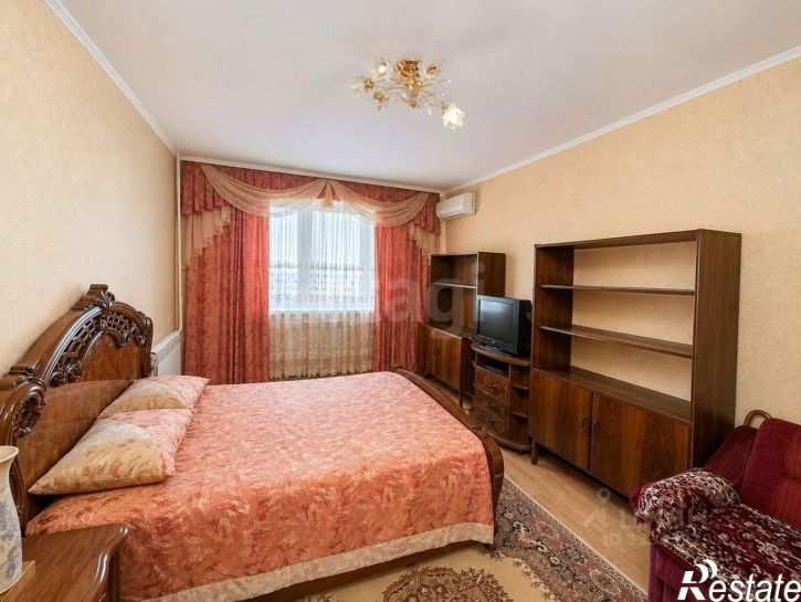 3-комн квартира улица Белгородского Полка, 33,  д. 33