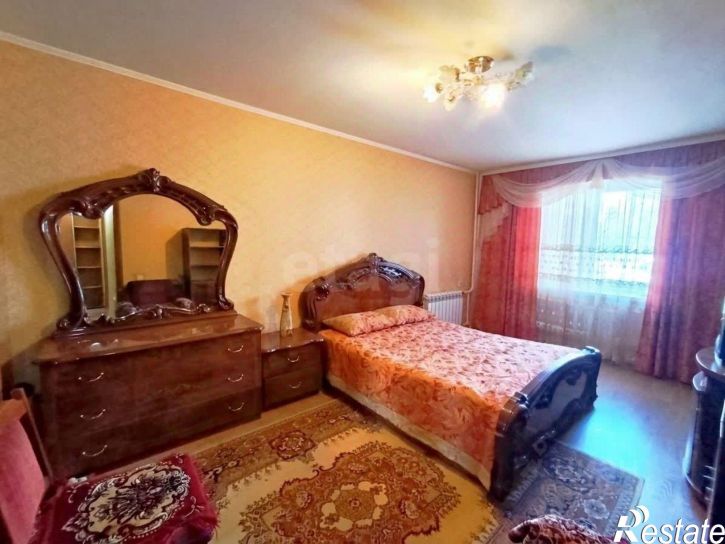 3-комн квартира улица Белгородского Полка, 33,  д. 33