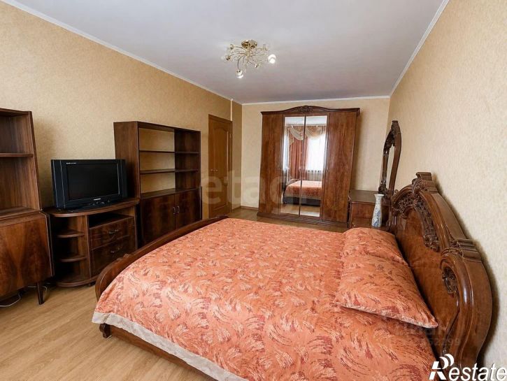 3-комн квартира улица Белгородского Полка, 33,  д. 33