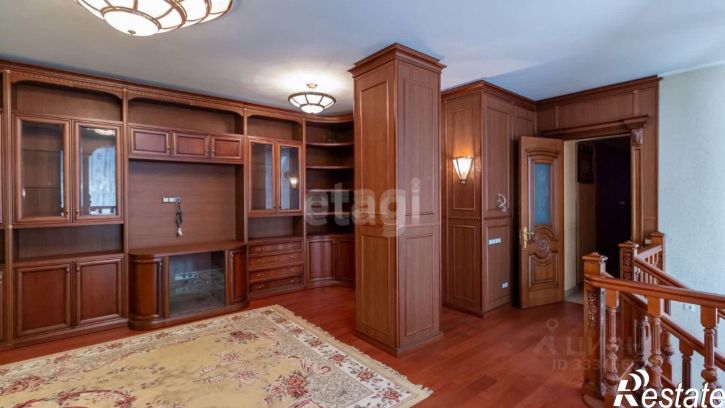 5-комн квартира улица Костюкова, 36Б,  д. 36Б