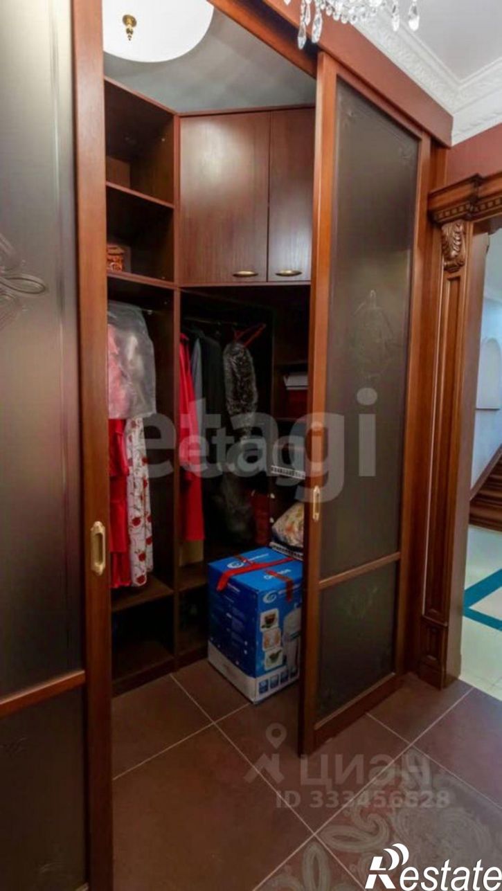 5-комн квартира улица Костюкова, 36Б,  д. 36Б