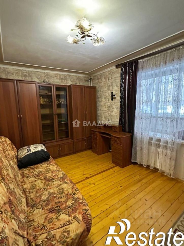 2-комн квартира улица Шаландина, 2,  д. 2