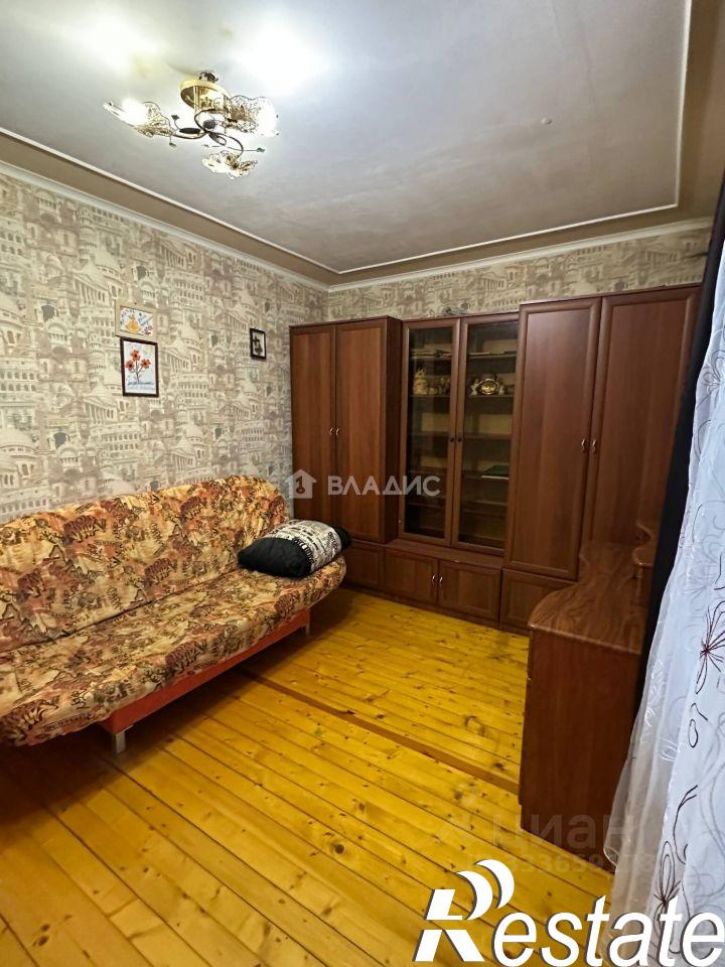 2-комн квартира улица Шаландина, 2,  д. 2