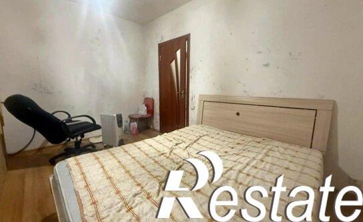 4-комн квартира проспект Славы, 90,  д. 90