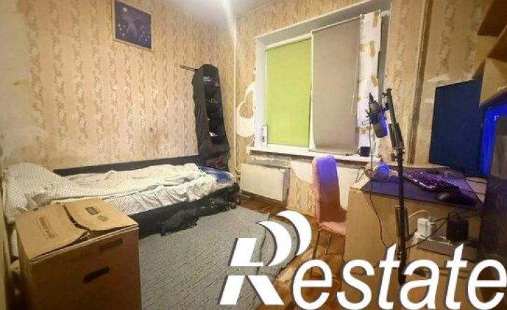 4-комн квартира проспект Славы, 90,  д. 90