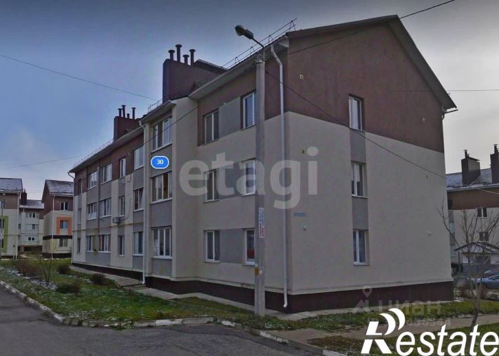 3-комн квартира Большетроицкая улица, 30,  д. 30