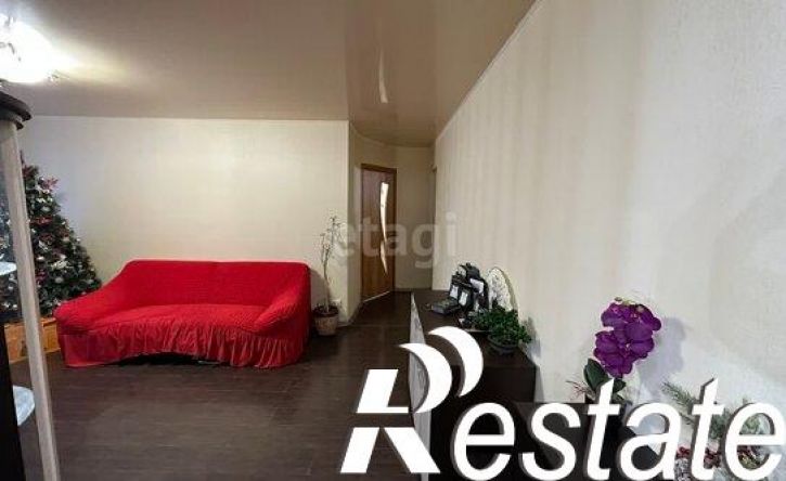 3-комн квартира улица 5 Августа, 32,  д. 32