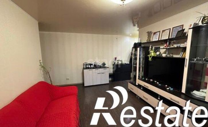3-комн квартира улица 5 Августа, 32,  д. 32