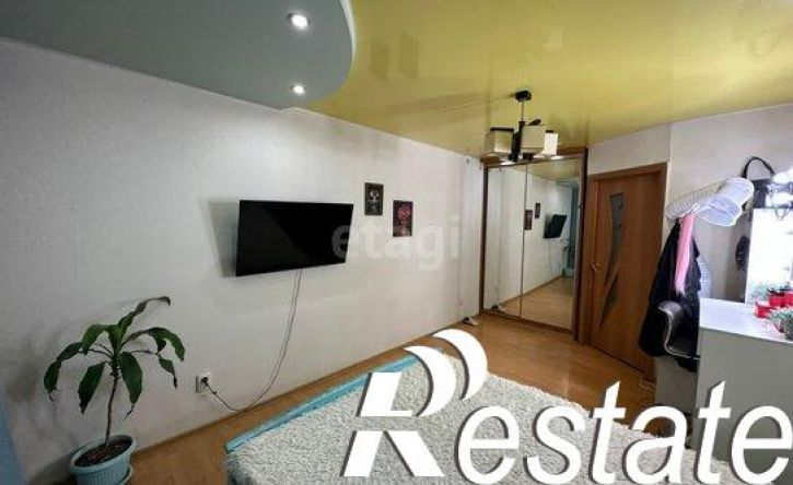 3-комн квартира улица 5 Августа, 32,  д. 32