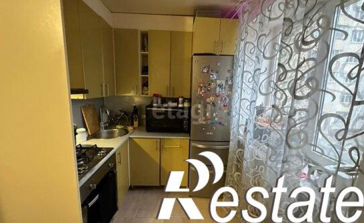 3-комн квартира улица 5 Августа, 32,  д. 32