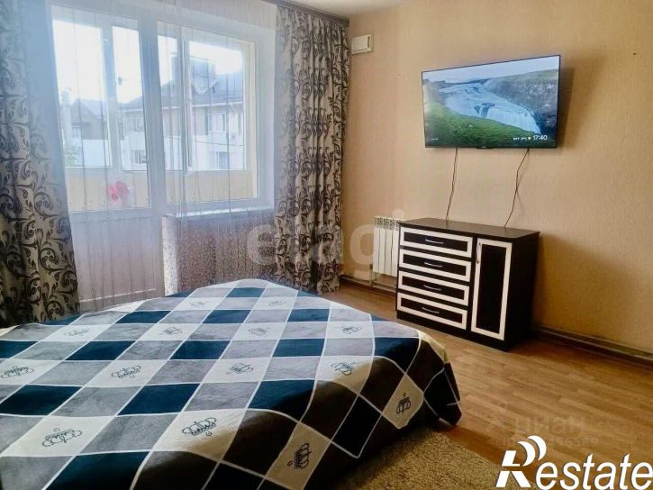 4-комн квартира Большетроицкая улица, 30,  д. 30