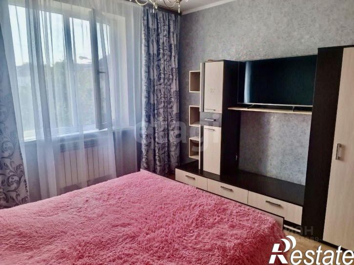 4-комн квартира Большетроицкая улица, 30,  д. 30