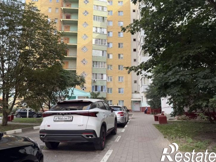 1-комн квартира улица Есенина, 8,  д. 8