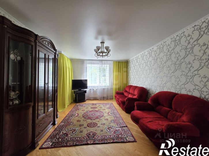 3-комн квартира улица 5 Августа, 33,  д. 33