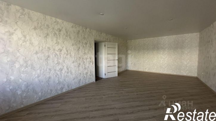 4-комн квартира улица Толстого, 50,  д. 50