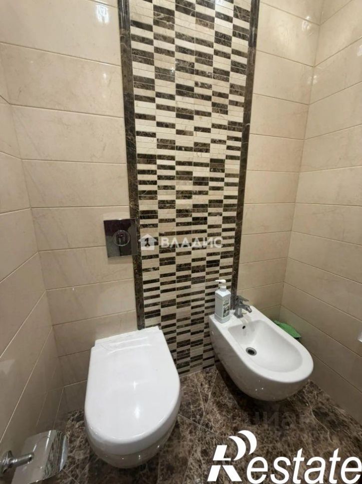 3-комн квартира улица 5 Августа, 31,  д. 31