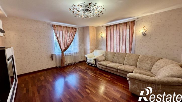 3-комн квартира улица Костюкова, 36В,  д. 36В