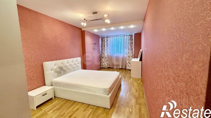 3-комн квартира улица Костюкова, 36В,  д. 36В