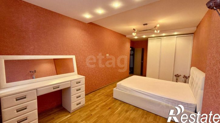 3-комн квартира улица Костюкова, 36В,  д. 36В