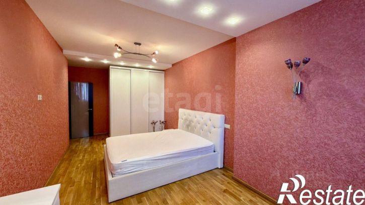 3-комн квартира улица Костюкова, 36В,  д. 36В