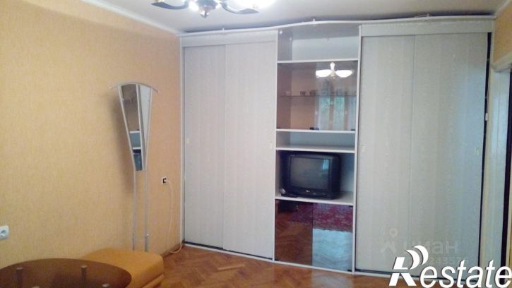 2-комн квартира улица Есенина, 12,  д. 12