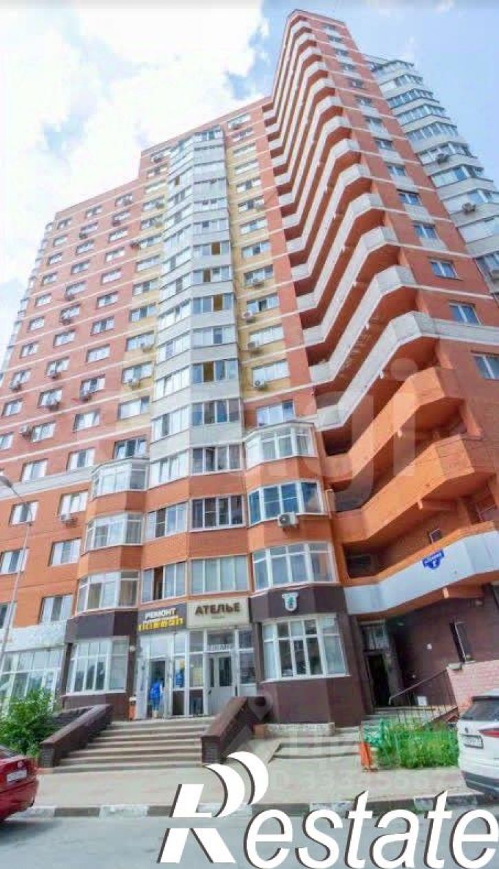 3-комн квартира улица Есенина, 8А,  д. 8А