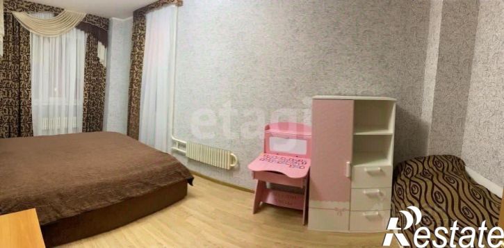 3-комн квартира улица Есенина, 8А,  д. 8А