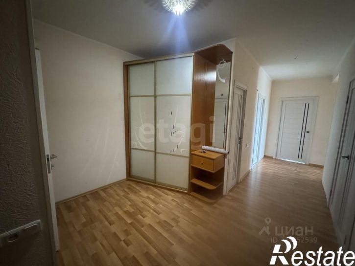 3-комн квартира улица Николая Чумичова, 70,  д. 70