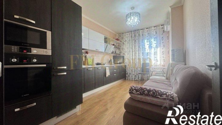 2-комн квартира улица Белгородского Полка, 62,  д. 62