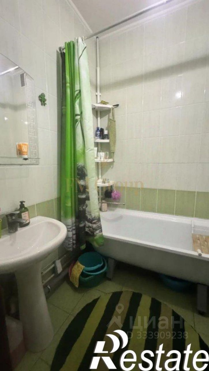 2-комн квартира улица Белгородского Полка, 62,  д. 62