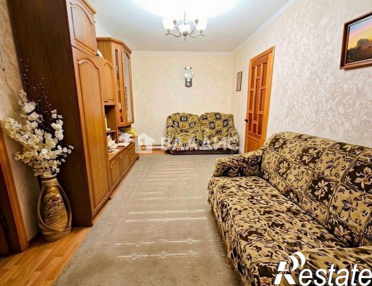 3-комн квартира проспект Богдана Хмельницкого, 183,  д. 183