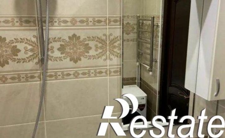 2-комн квартира улица Есенина, 50Б,  д. 50Б