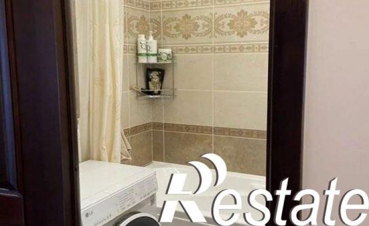 2-комн квартира улица Есенина, 50Б,  д. 50Б