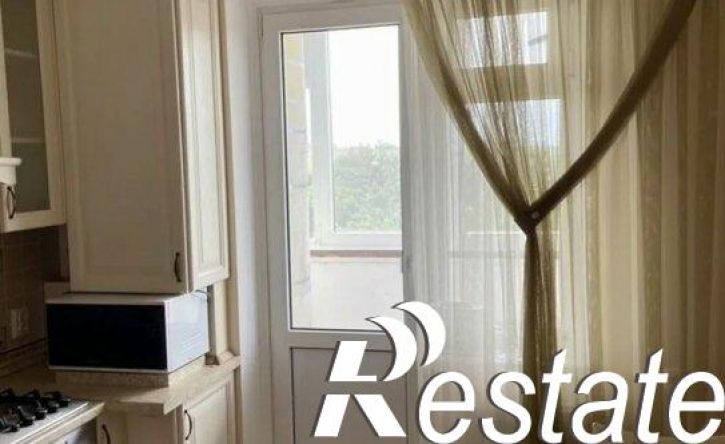 2-комн квартира улица Есенина, 50Б,  д. 50Б
