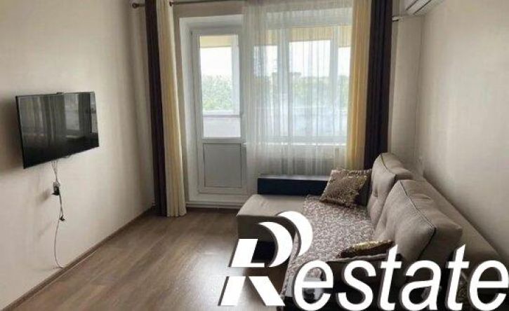 2-комн квартира улица Есенина, 50Б,  д. 50Б