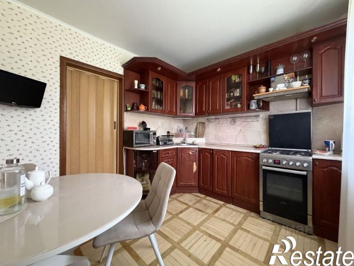 4-комн квартира Октябрьская улица, 63,  д. 63