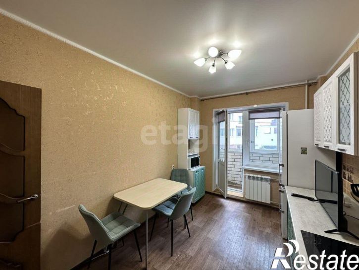 1-комн квартира улица Есенина, 8А,  д. 8А