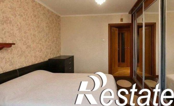 4-комн квартира улица Чехова, 32,  д. 32