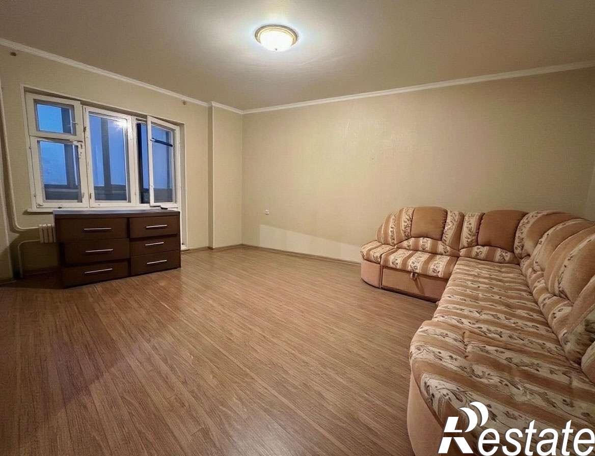 Купить квартиру за 8 050 000 рублей на Есенина улица, 8
