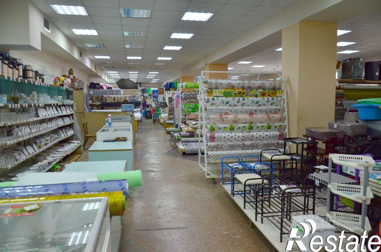 Купить торговое помещение за 79 935 600 рублей на проспект Богдана Хмельницкого, 134