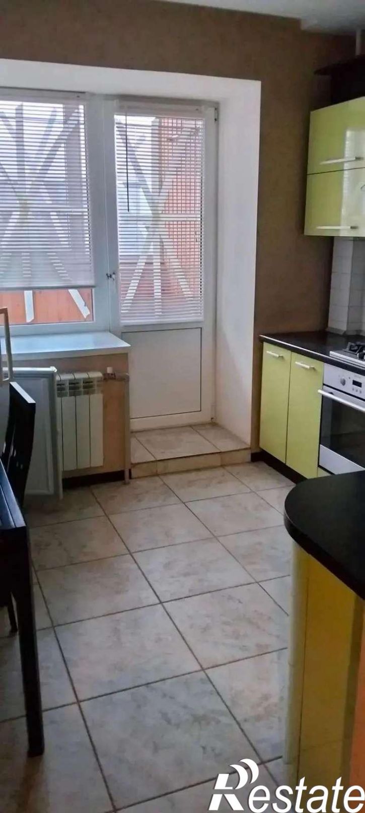 2-комн квартира Есенина улица, 16Б