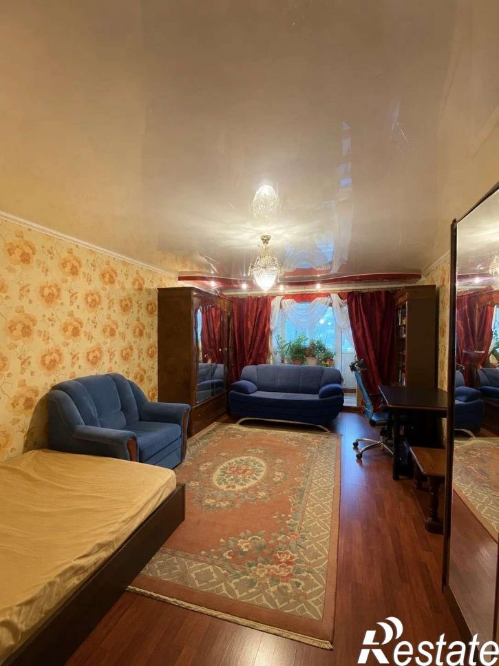 4-комн квартира Чехова улица, 32