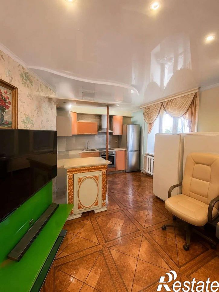 4-комн квартира Чехова улица, 32