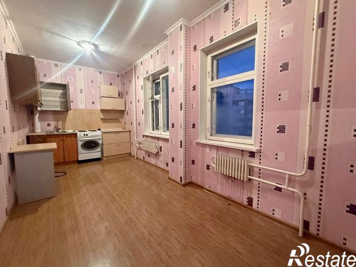 2-комн квартира Есенина улица, 8