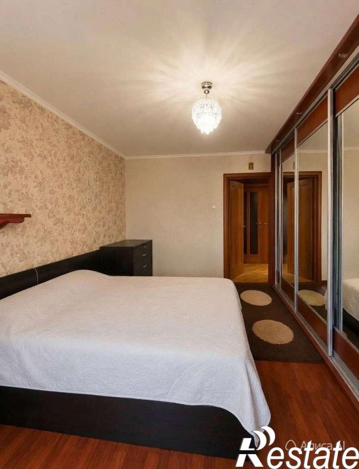 4-комн квартира Чехова улица, 32