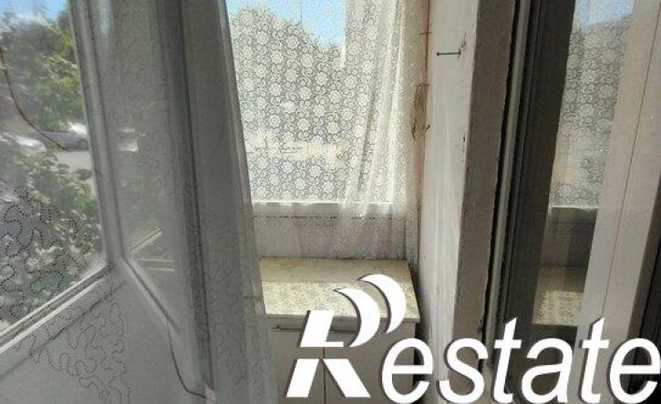 2-комн квартира улица Есенина, 50,  д. 50
